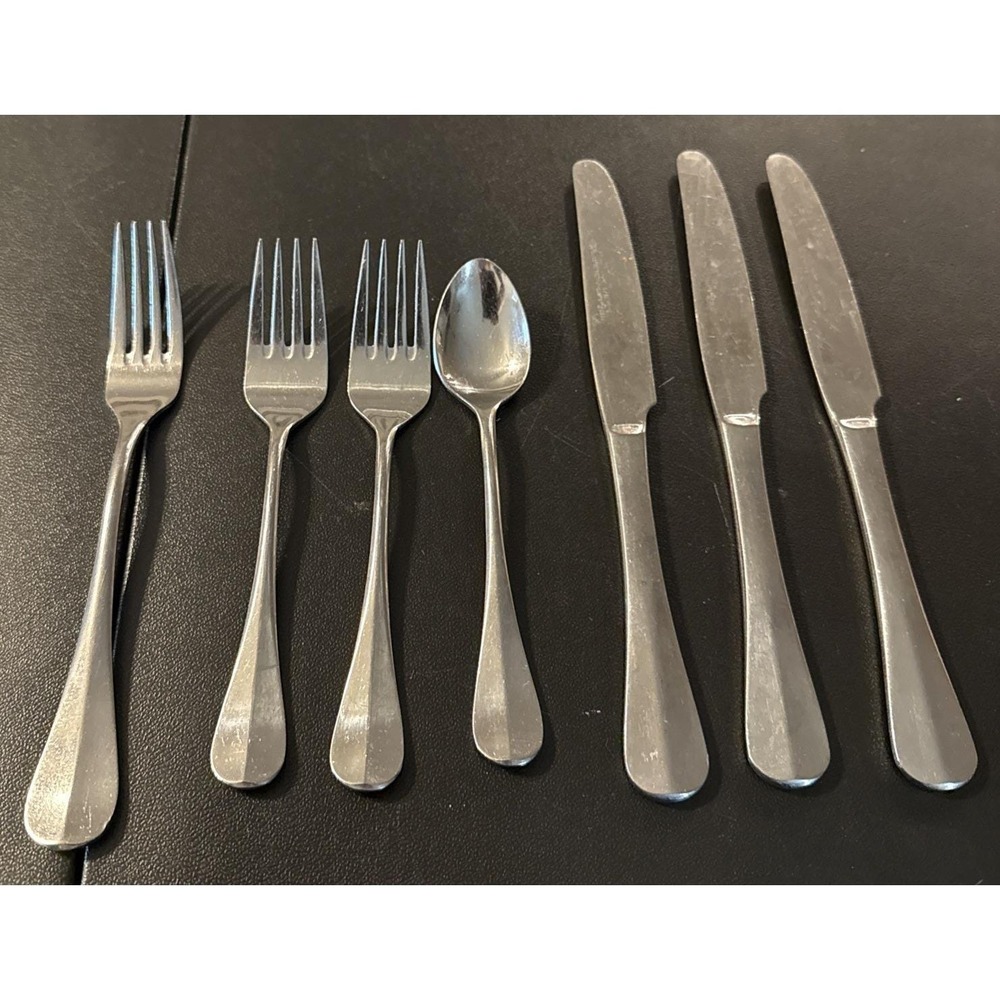 Reed Barton Mountbatten Perth Stainless Steel Flatware 7 Pieces Set Fork Spoon
